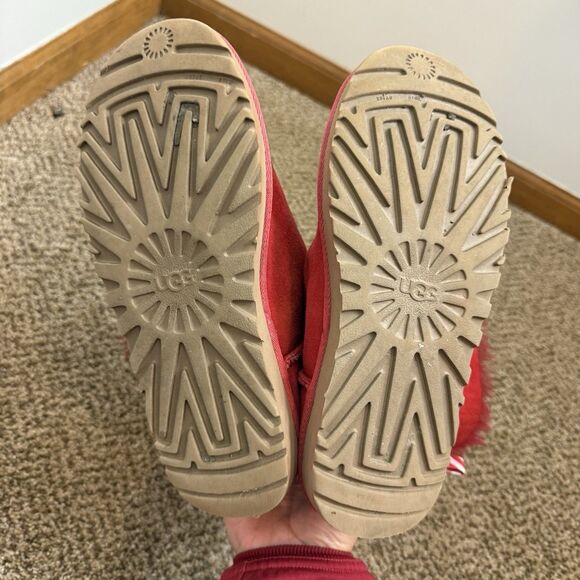 Uggs Red Short Boots With Striped Christmas Bows Rare Women’s Size 6 - Picture 11 of 12